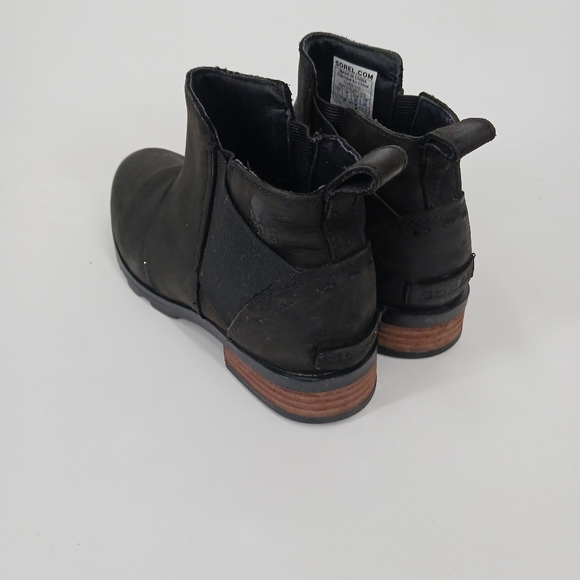 Sorel Emelie Chelsea Boots - Picture 5 of 7